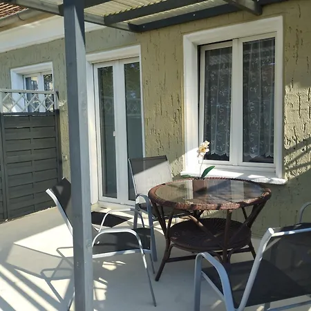 Apartment Appartement Ferienwohnung 2 Mit Eigener Terrasse *